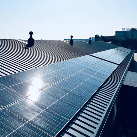 panneaux photovoltaïques OKNOPLAST